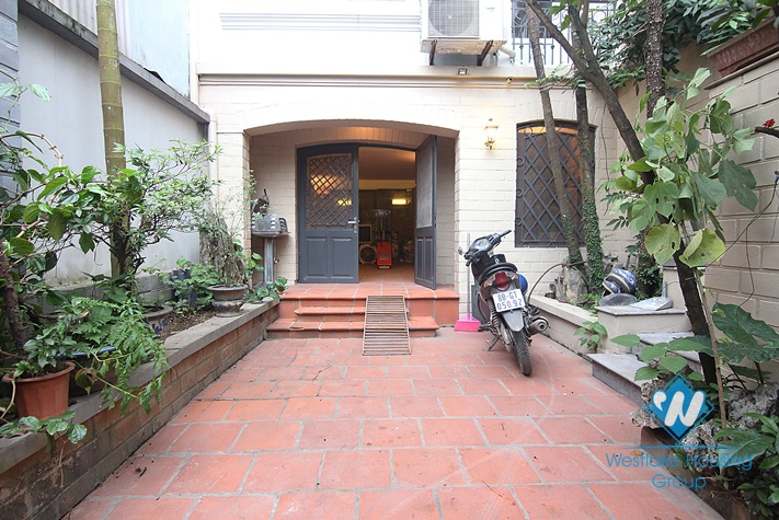 Three bedrooms house for rent on Au Co street, Tay Ho district, Ha Noi